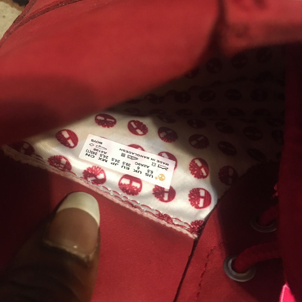 Red timberland boots (unisex)
